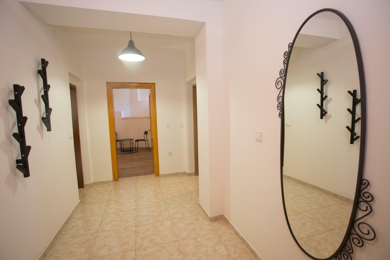 Apartman Girasol Pula Apartment Екстериор снимка