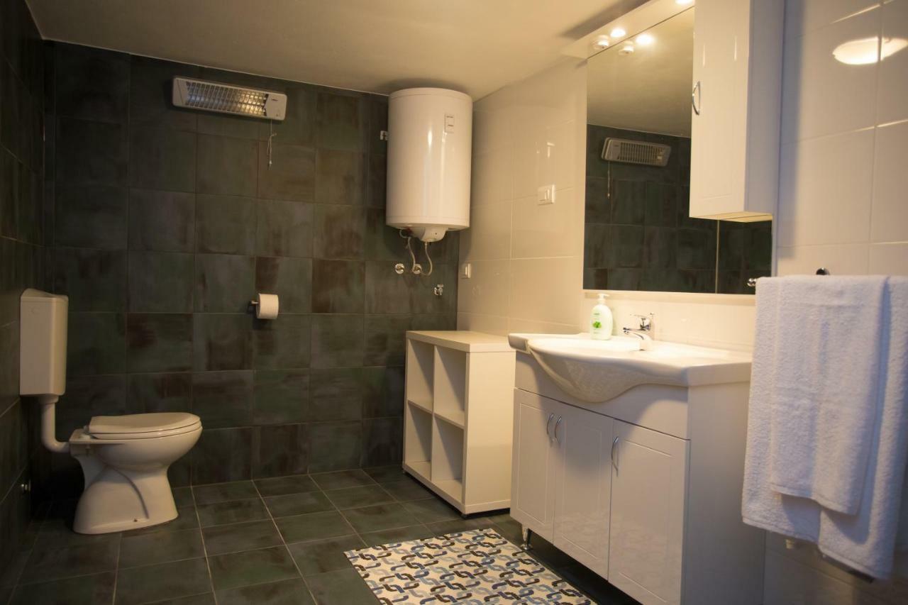 Apartman Girasol Pula Apartment Екстериор снимка